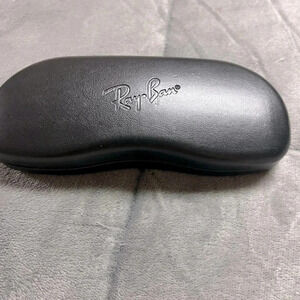 Ray Ban glasses case in great condition